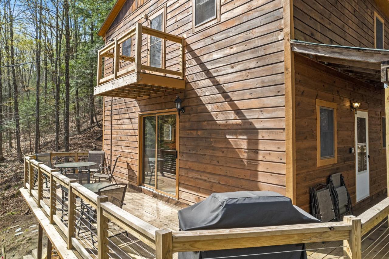 River Road Treehouse Retreat Warrensburg Exterior photo